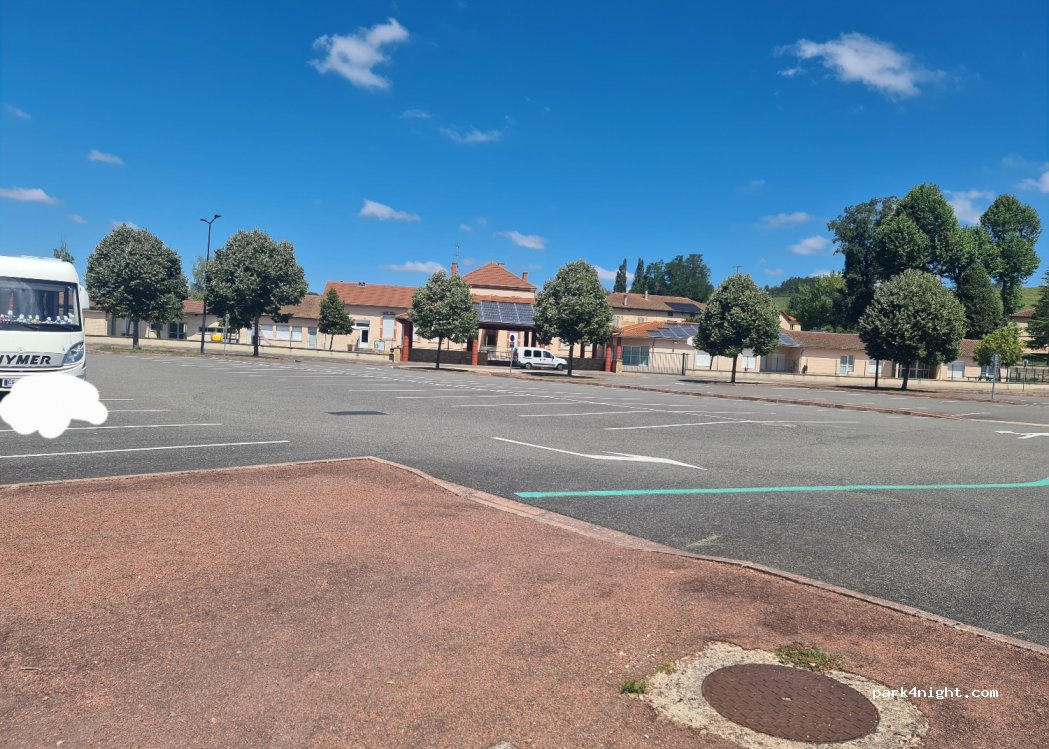 (42190) Saint-Nizier-sous-Charlieu - 117 Route d'Iguerande — foto