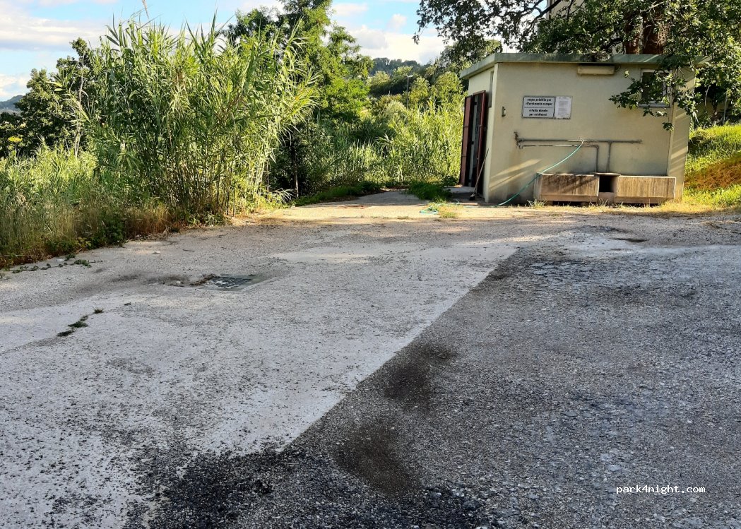 Area sosta camper Colmurano — foto 2