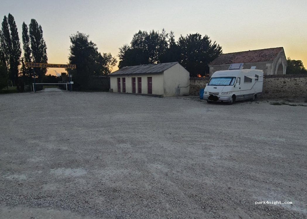 (10400) Pont-sur-Seine - 6 Rue du Château — foto 4