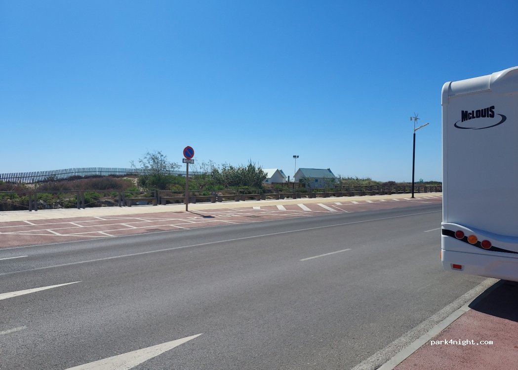 (11100) San Fernando - Unnamed Road — foto
