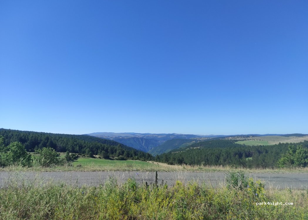 (48000) Saint-Étienne-du-Valdonnez - — foto 2