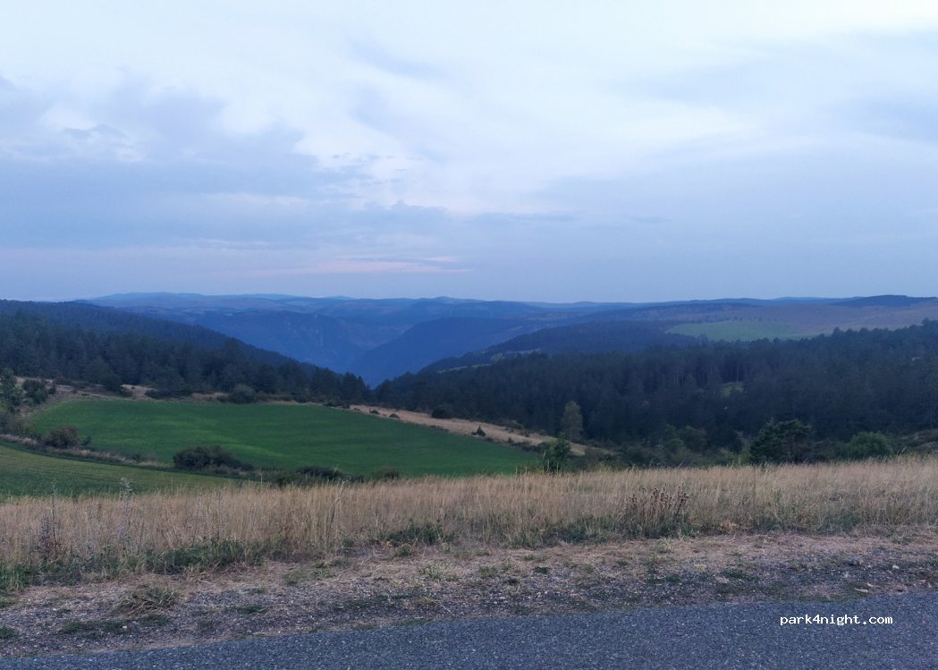 (48000) Saint-Étienne-du-Valdonnez - — foto 3