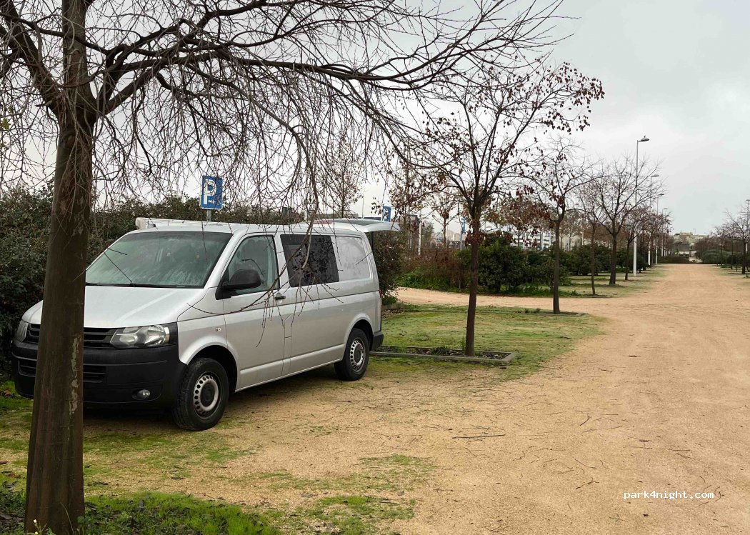 (28055) Madrid - Av. de las Fuerzas Armadas — foto 2