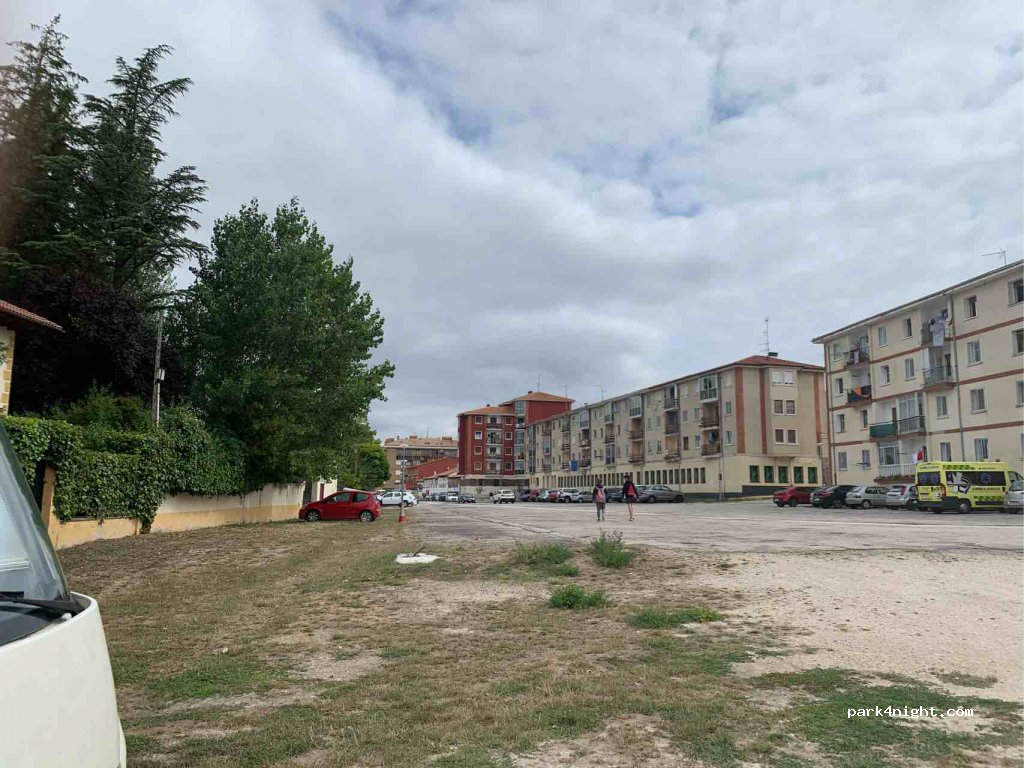 (09500) Medina de Pomar - 5 Calle Ferial — foto 2