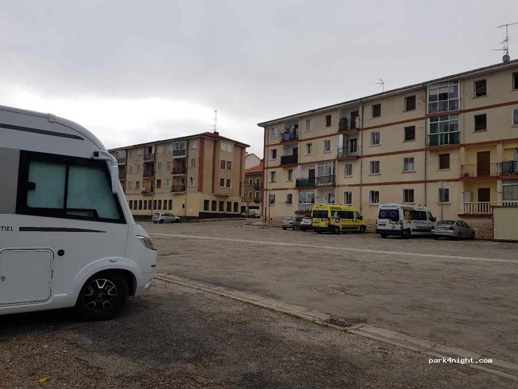 (09500) Medina de Pomar - 5 Calle Ferial — foto 3