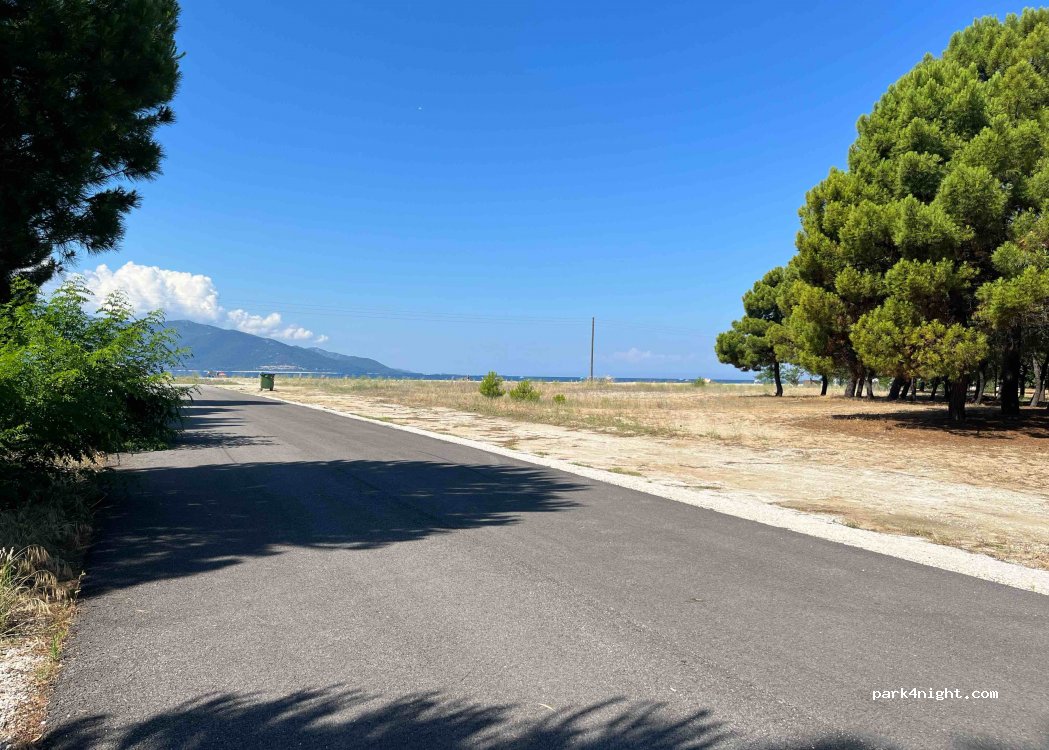 (640 11) Keramoti - Unnamed Road — foto 2