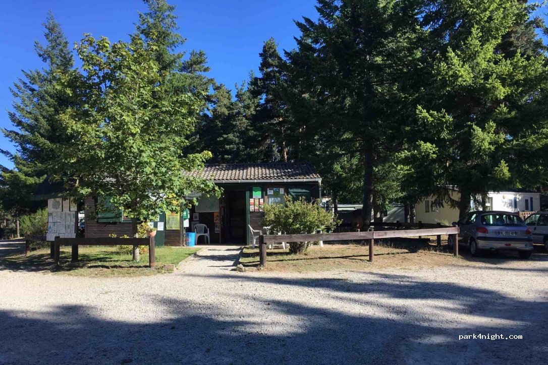 Camping du Lac de Devesset — foto