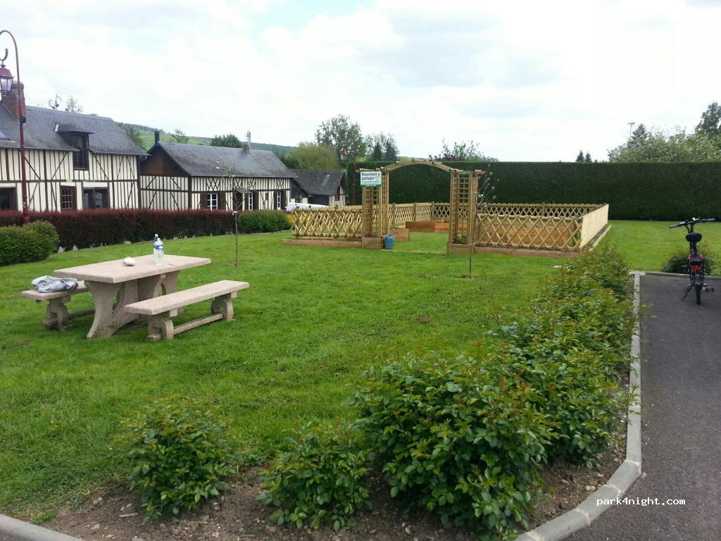 (27290) Condé-sur-Risle - 80 Le Village — foto