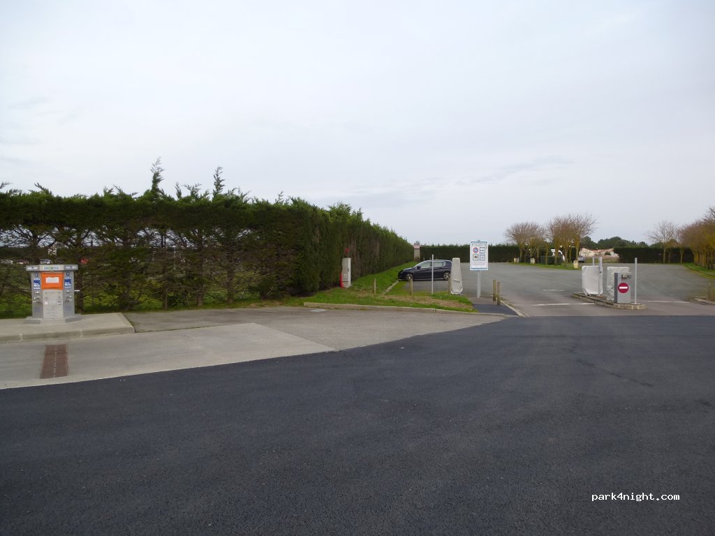 (85360) La Tranche-sur-Mer - Avenue du Général de Gaulle — foto 2