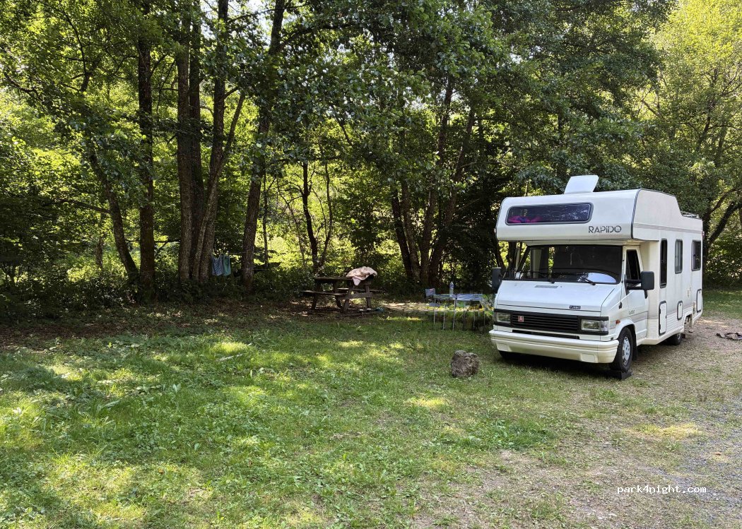 (63610) Saint-Pierre-Colamine - Unnamed Road — foto 3