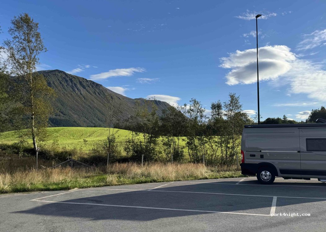 Trollkyrkja parkeringsplass — foto 3