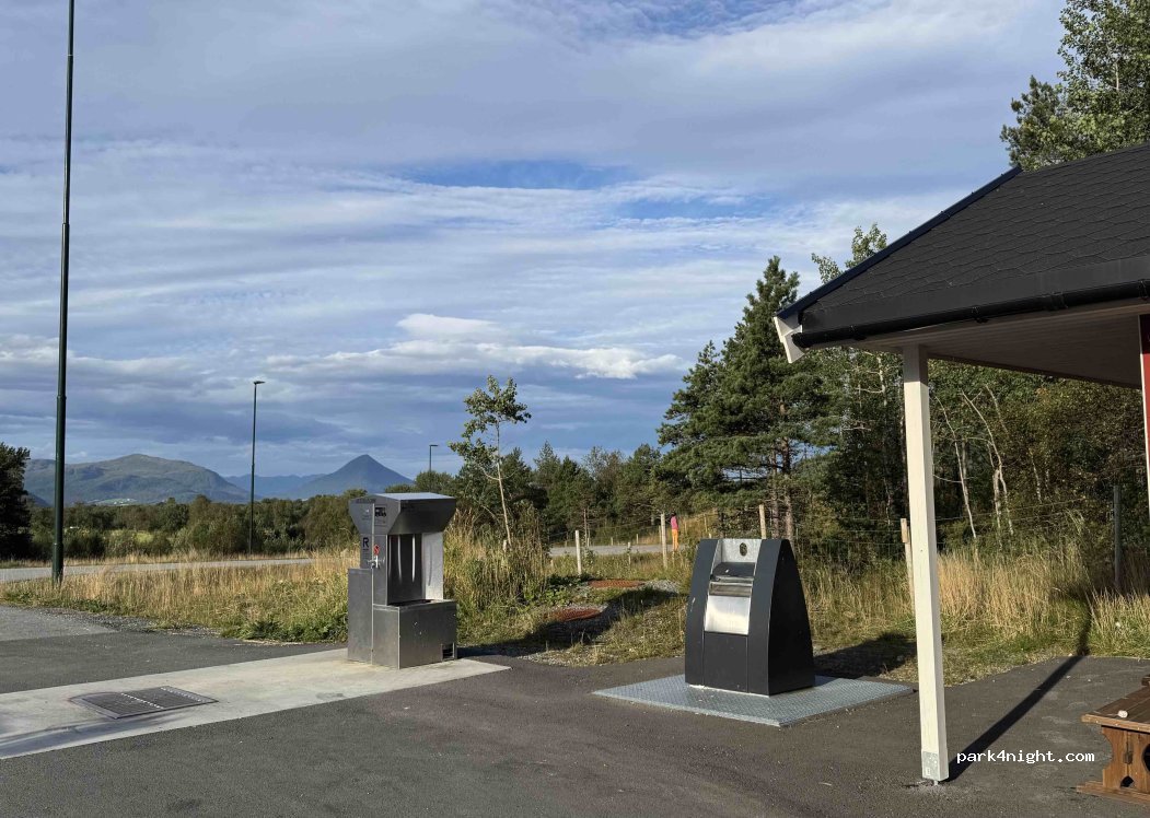 Trollkyrkja parkeringsplass — foto 4