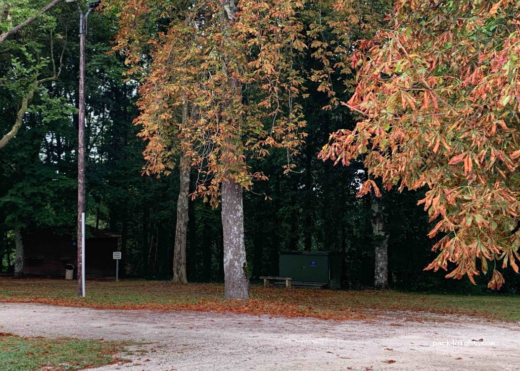 (16380) Marthon - 40 Le Château — foto 2