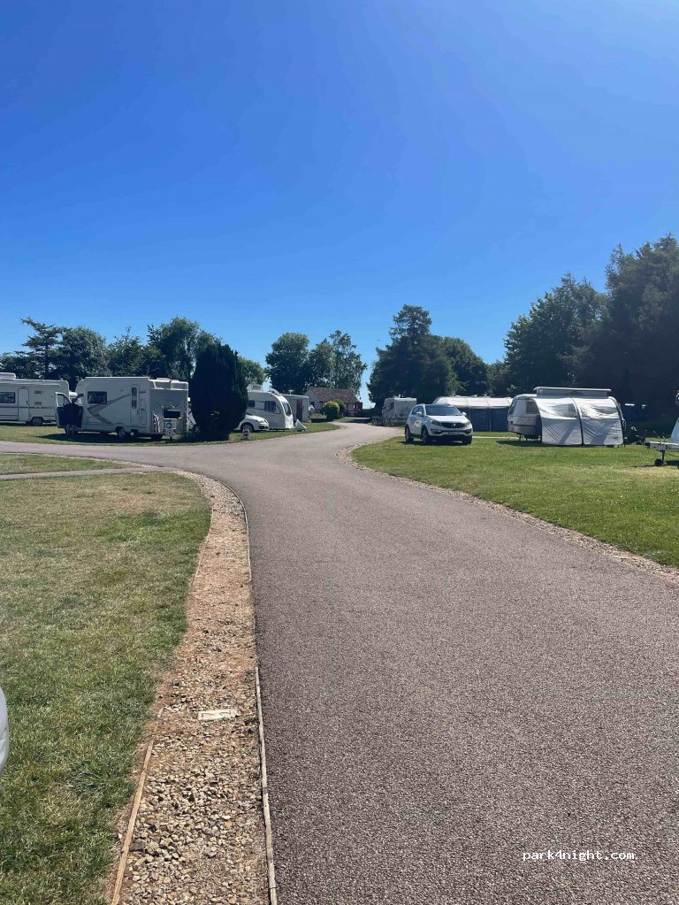 Chipping Norton Camping and Caravanning Club Site — foto
