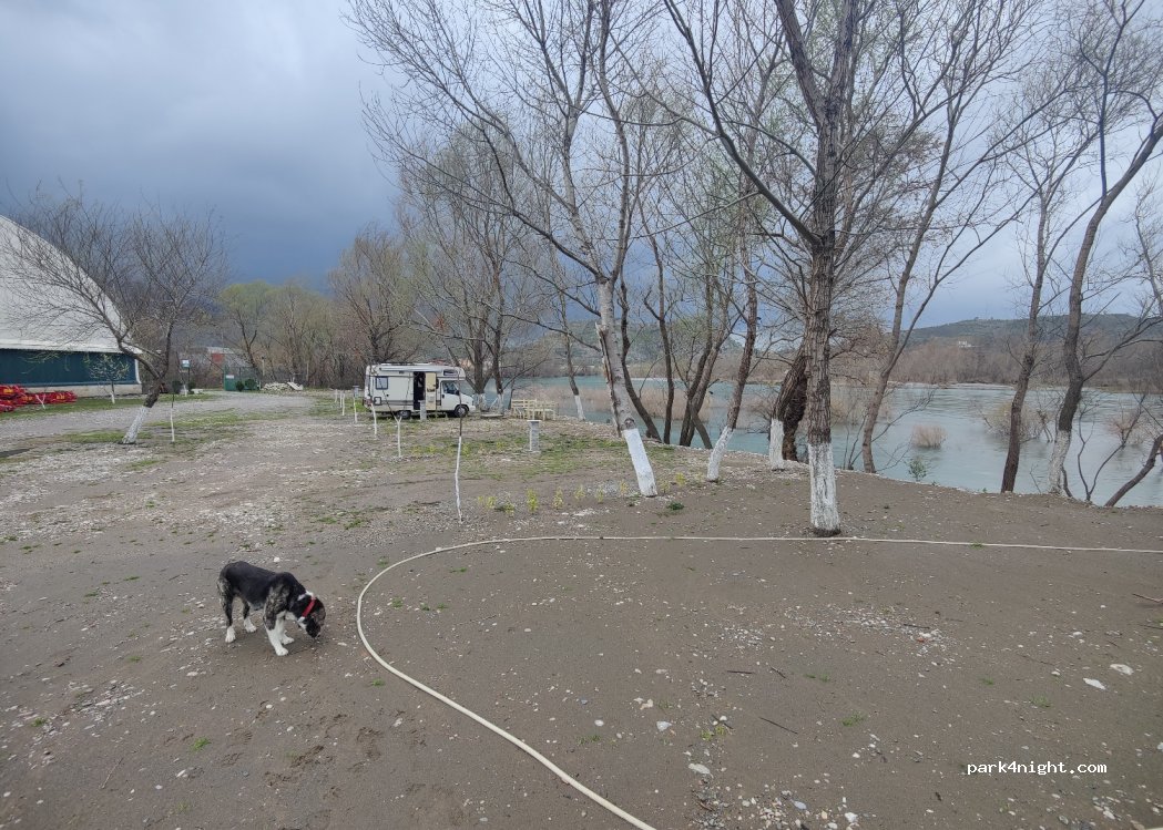 River Camping — foto 2