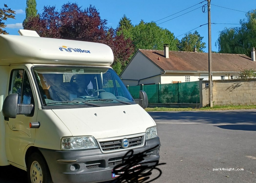 (60127) Fresnoy-la-Rivière - 7 Rue de la Pierre Bavoir — foto 2