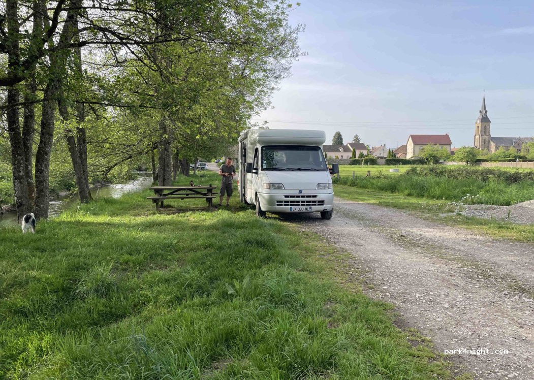 (71400) Tavernay - 12 Le Bourg — foto 3