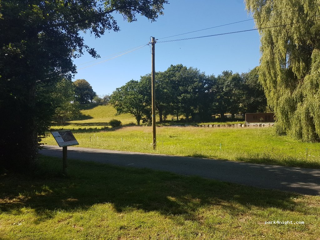 (53700) Averton - 8B Rue de la Pyramide — foto 2