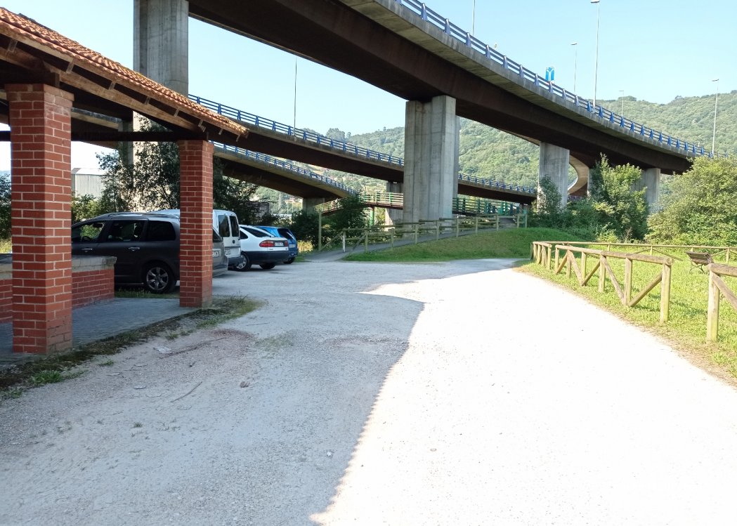 (33619) Mieres - 29 Lugar la Peña — foto
