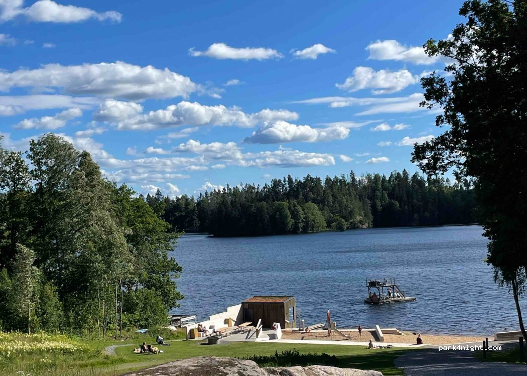 (461 98) Trollhättan - 20 Vårhagavägen — foto 3
