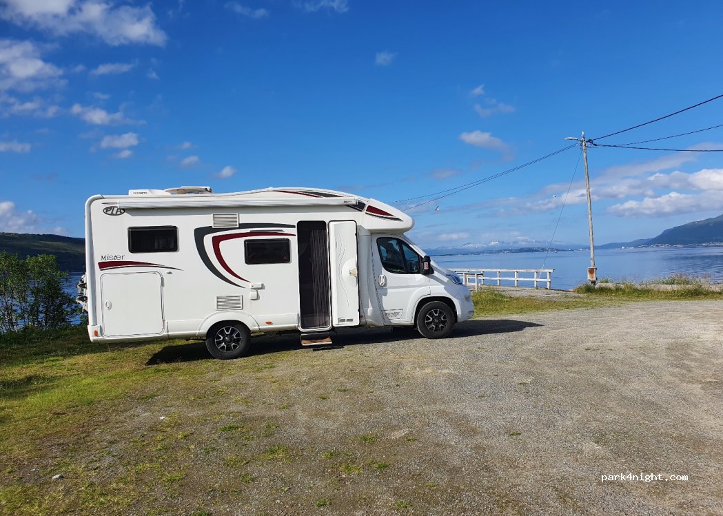 (9057) Vikran - 46 Rv858 — foto