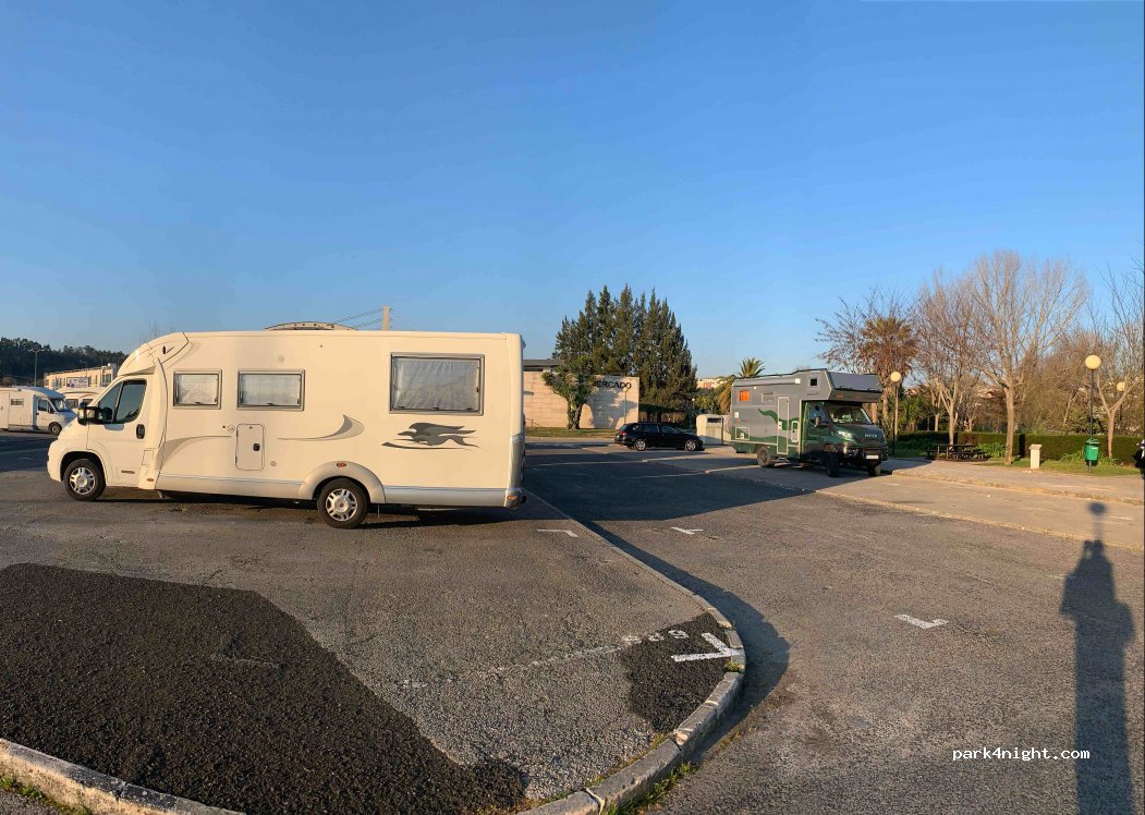(2440) Batalha - Rue de Dom Douarte — foto