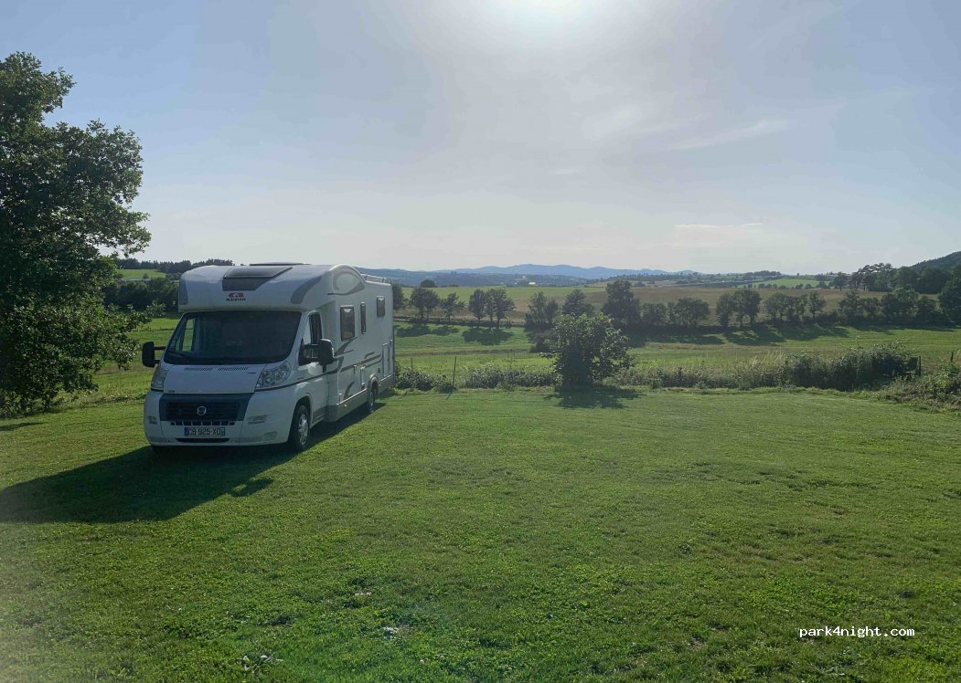 (15100) Saint-Georges - Les Claches, 11 bis Puech de Jourde — foto 2