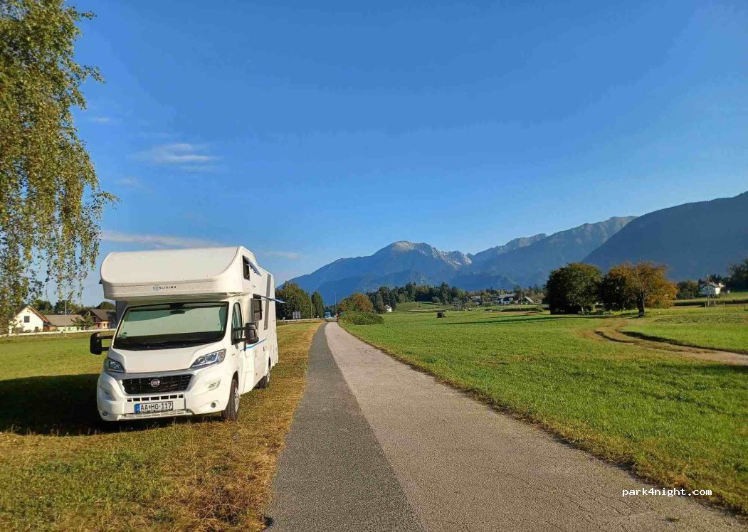 (4243) Brezje - Unnamed road — foto 3