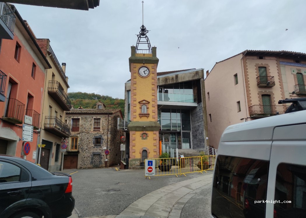(17856) Castellfollit de la Roca - 2 Plaça Sant Roc — foto 2