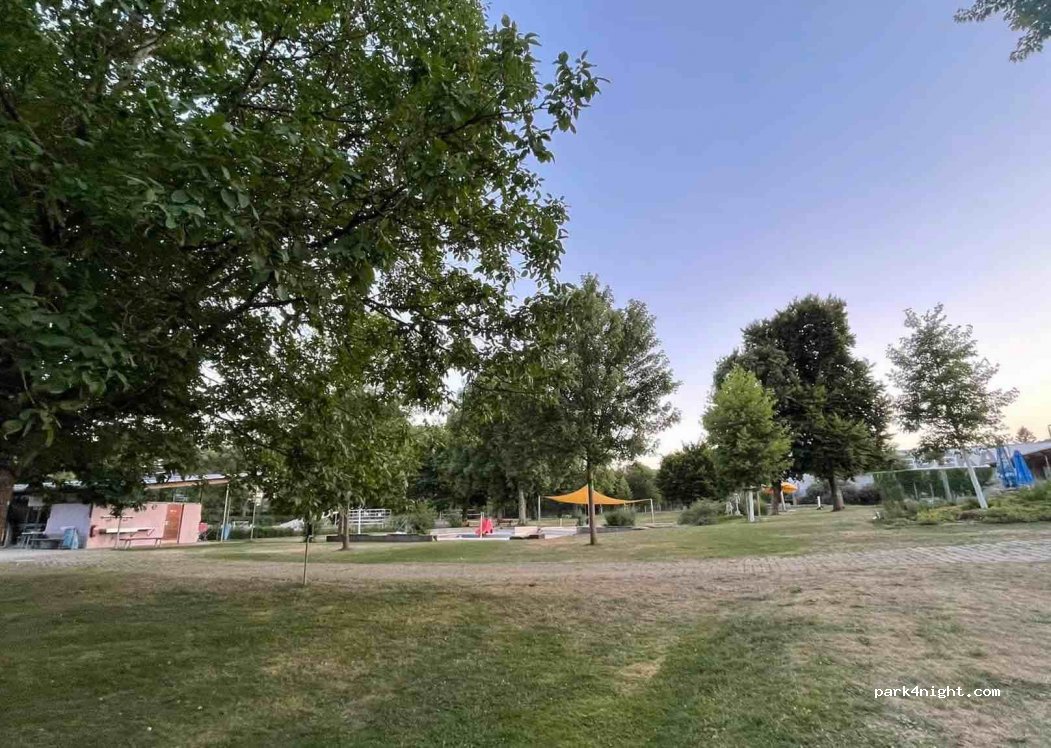 Schwimmbad Jestetten mit Campingplatz — foto