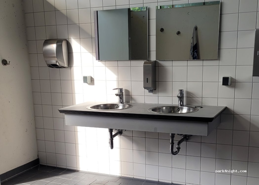 Schwimmbad Jestetten mit Campingplatz — foto 4