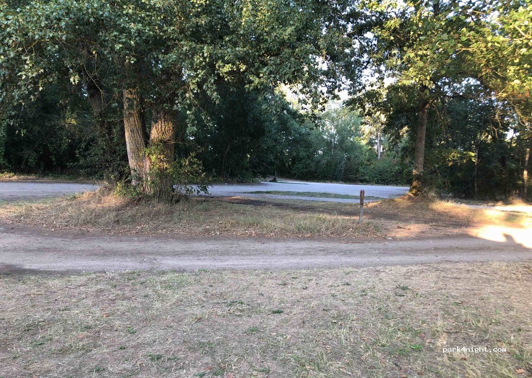 (03150) Varennes-sur-Allier - D46 — foto