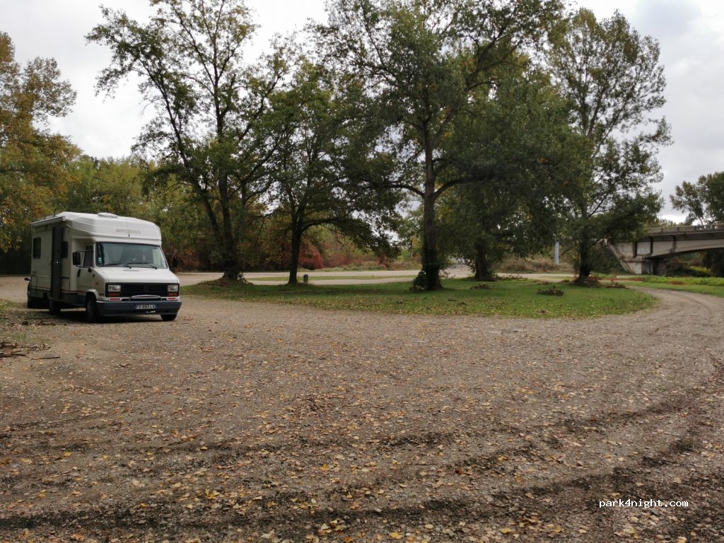(03150) Varennes-sur-Allier - D46 — foto 3
