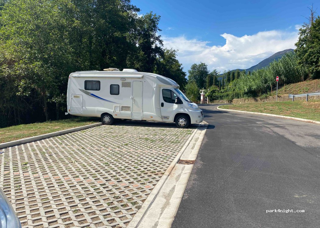 (55041) Camaiore - 225 VIA DELLE GROTTE — foto 4