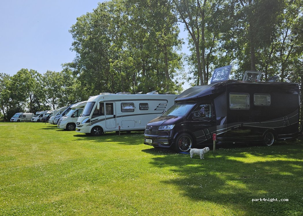 Camperplaats Pontdyk Boornzwaag — foto 5