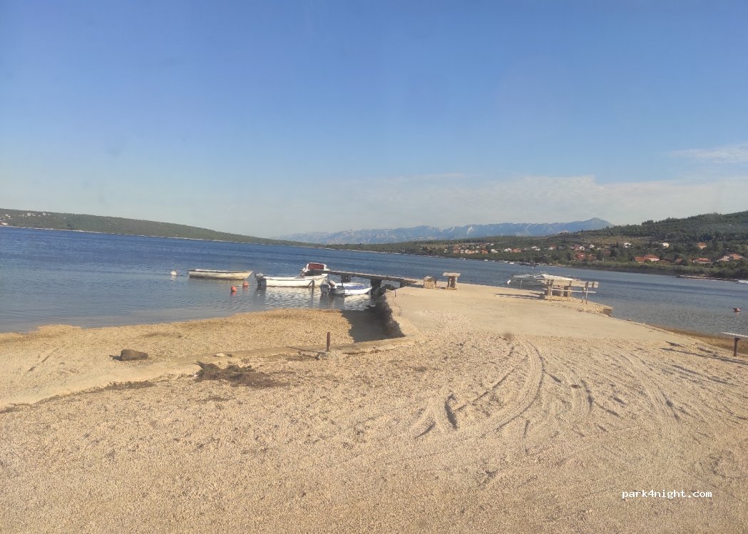 (23452) Gornji Karin - — foto