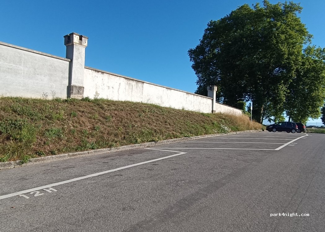 (1530) Payerne - 8 En Chaux — foto
