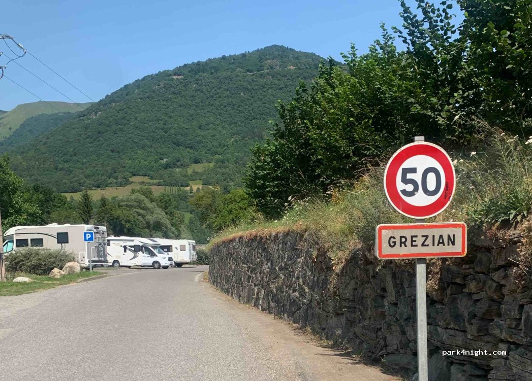 (65240) Grézian - 2 Rue de Débat Éra Tour — foto 2