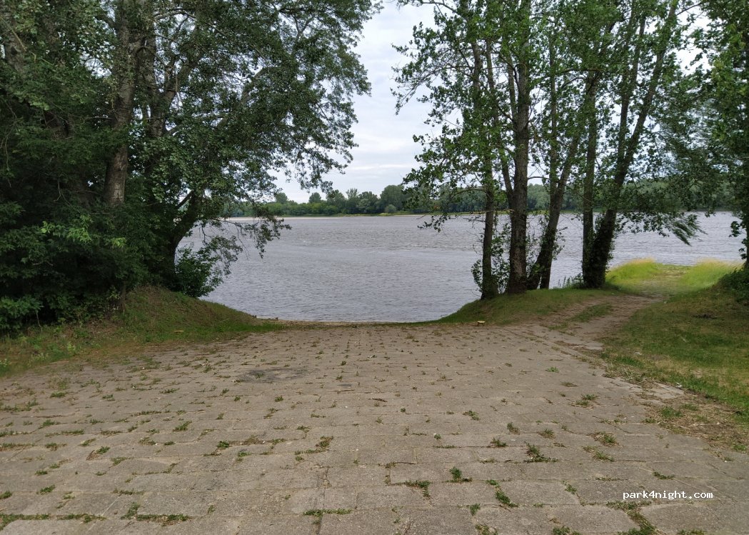 (87-100) Toruń - — foto