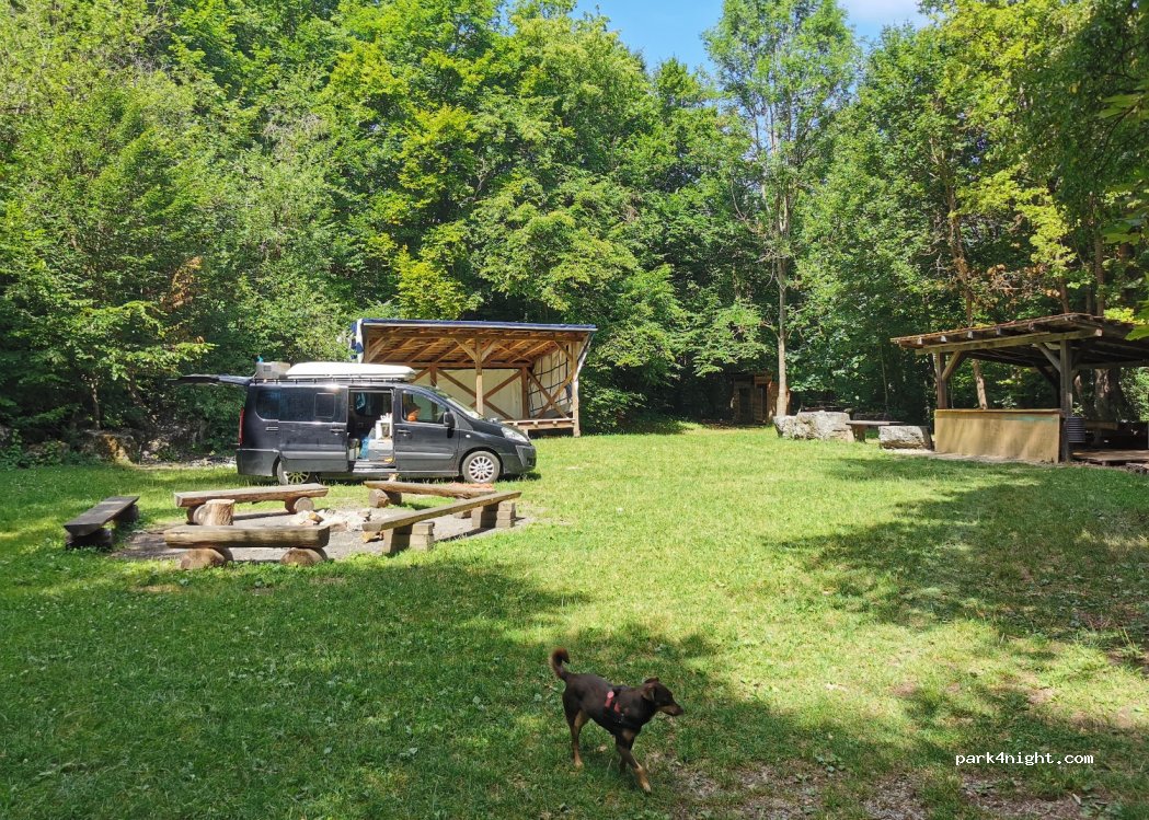 (664 04) Hostěnice - — foto