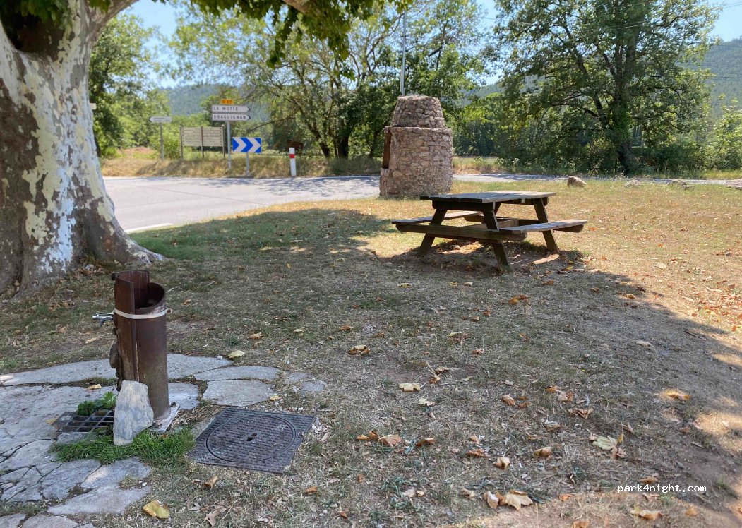 (83600) Bagnols-en-Forêt - 1500 Route du Muy — foto