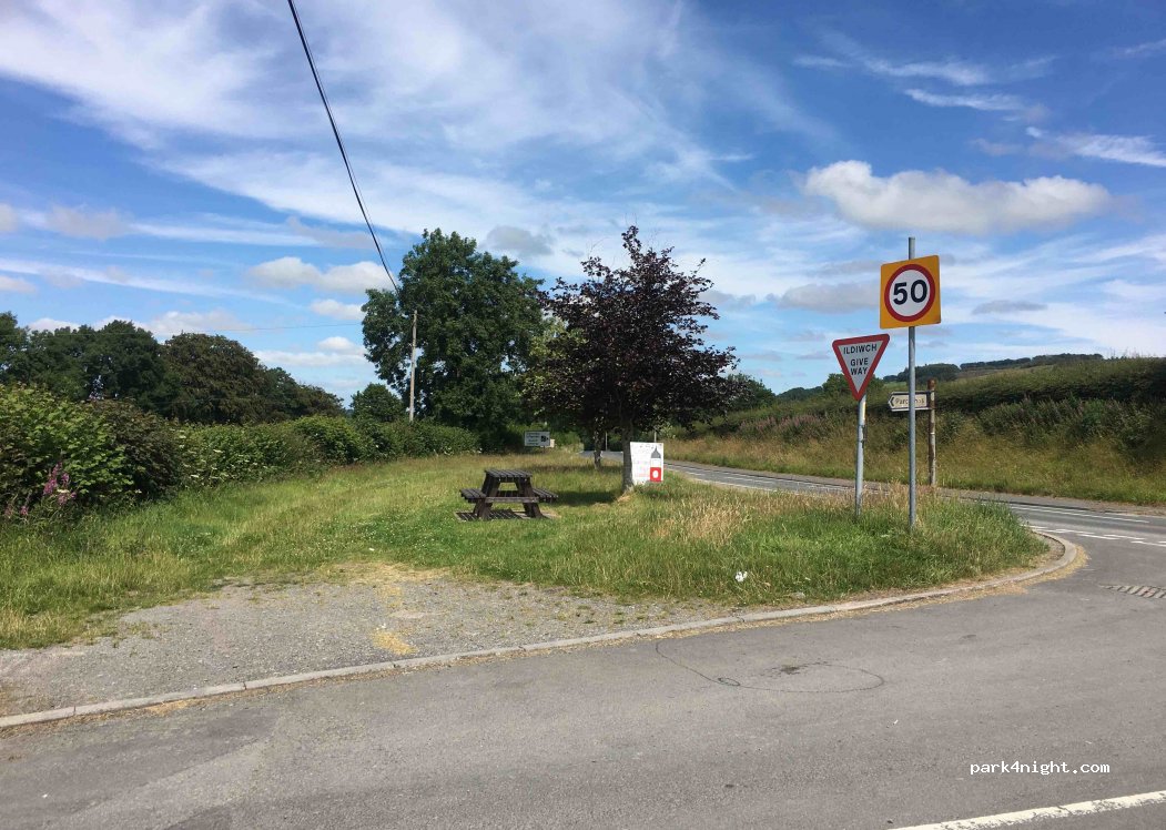 (SA48 8ET) Lampeter - Unnamed road — foto