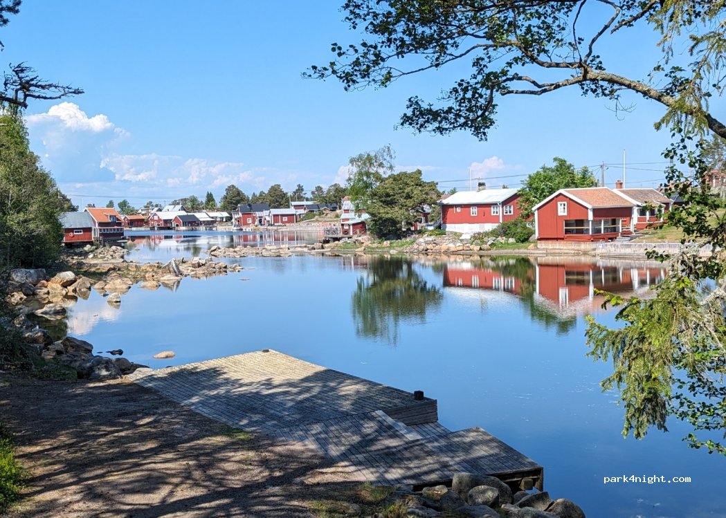 (824 93) Kuggören - Unnamed Road — foto 4