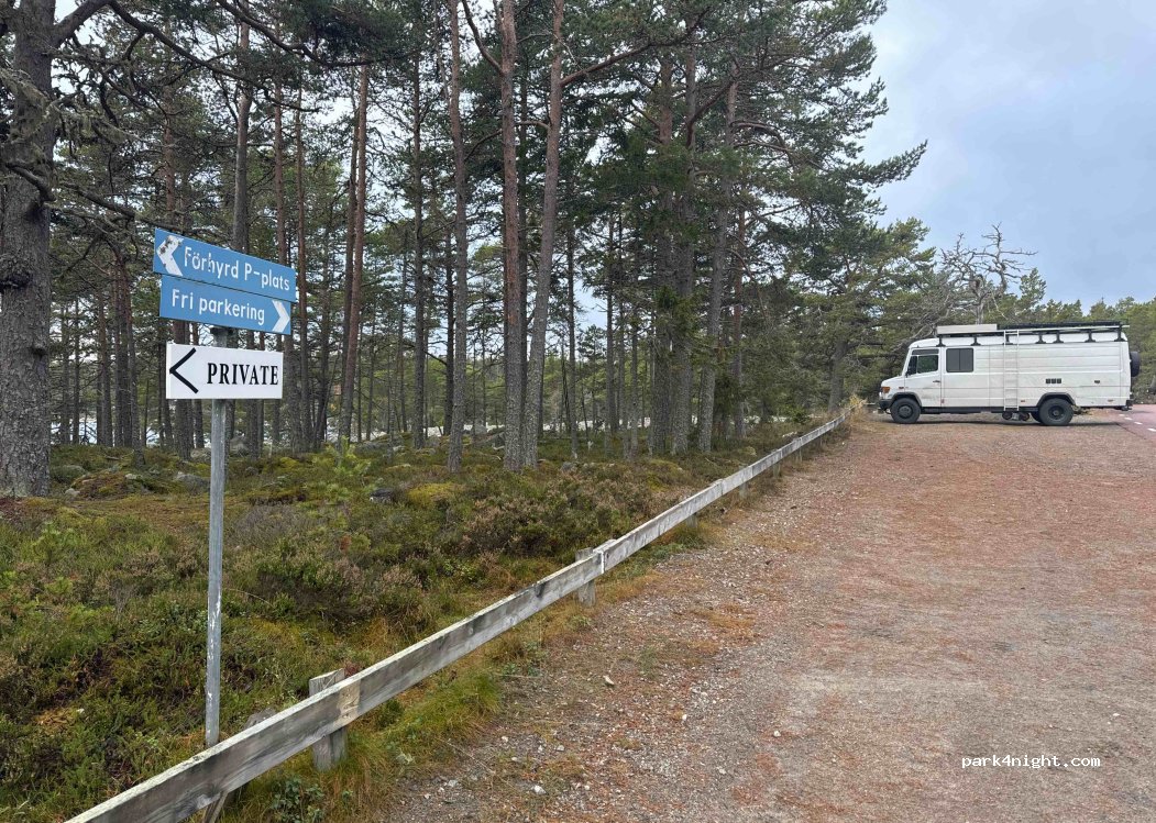 (824 93) Kuggören - Unnamed Road — foto 5