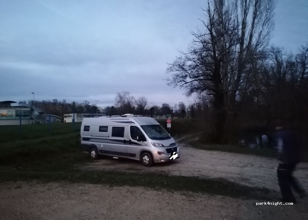 (16000) Angoulême - 7 Rue du Port Thureau — foto 2