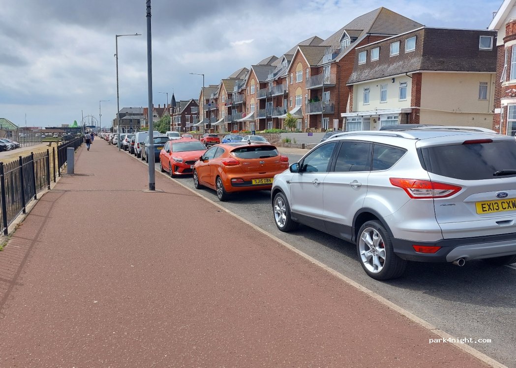 (NR30 4EW) Great Yarmouth - 34 North Drive — foto