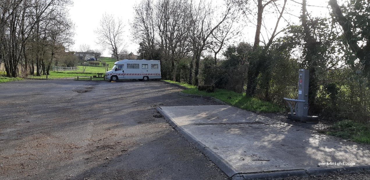 (16290) Hiersac - 33 Route de Châteauneuf — foto 2