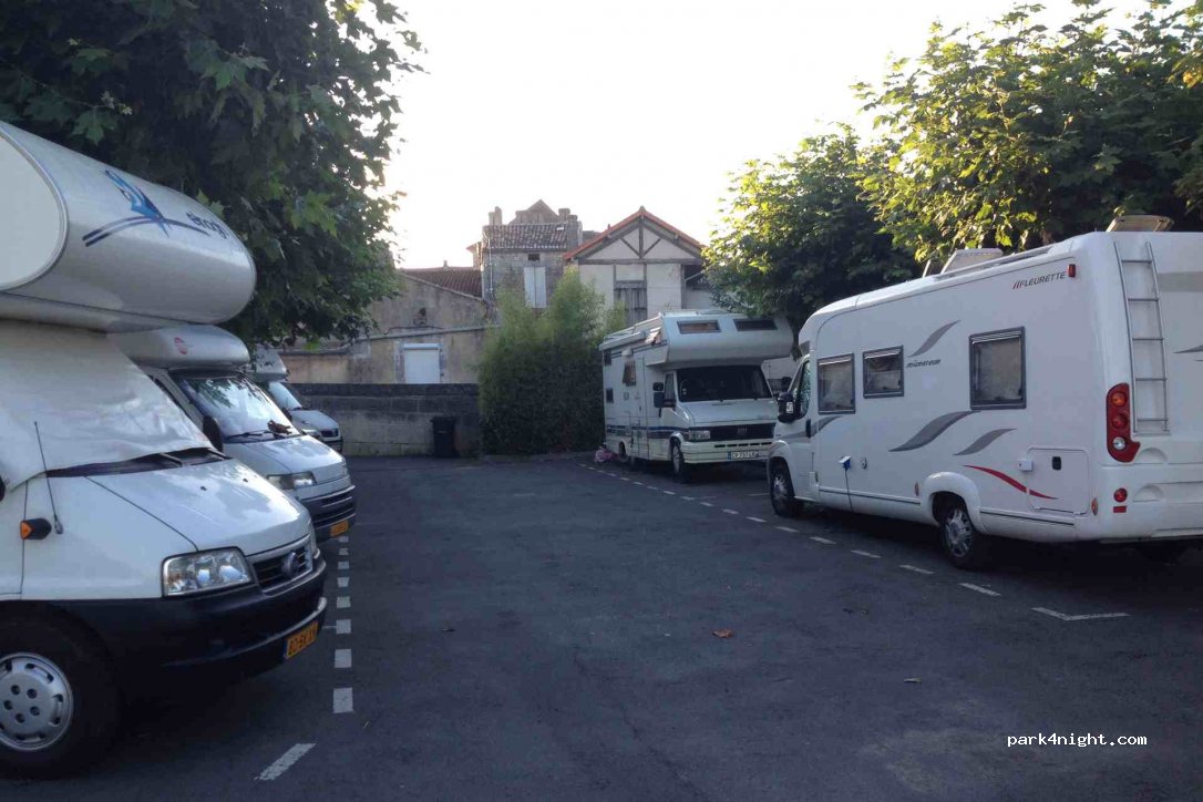 (16440) Nersac - 1-5 Rue de la Foucaudie — foto 2