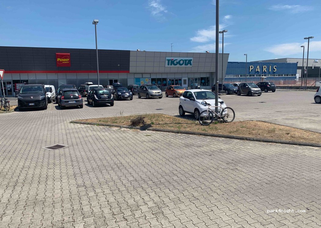 (55049) Viareggio - 194 Via Aurelia Sud — foto