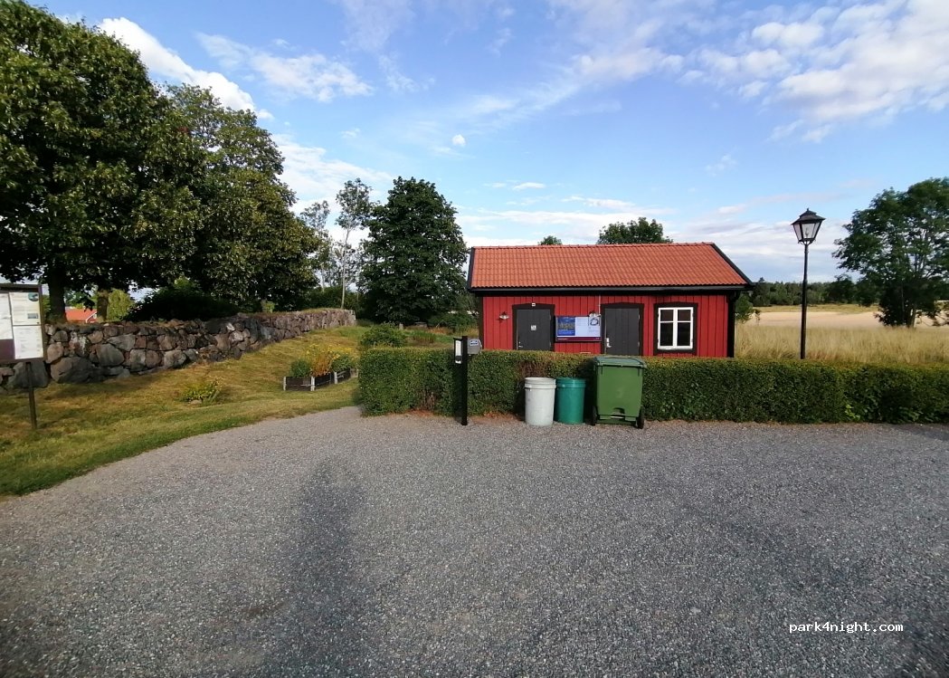 (741 94) Knivsta - 627 ÖSTUNA — foto